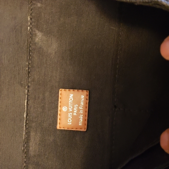 LV messenger bag - Picture 7 of 9